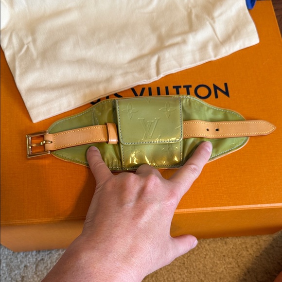 Louis Vuitton Monogram Vernis Lafayette Street Bangle Bracelet - Picture 6 of 12